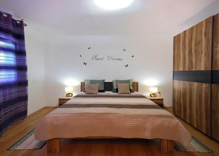 Apartment Luti Pula